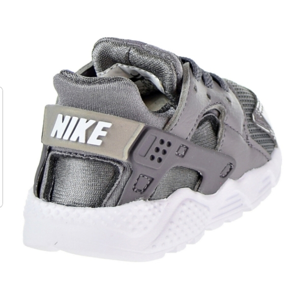 Nike Other - Nike Huarache Run Baby Shoes in Gunsmoke